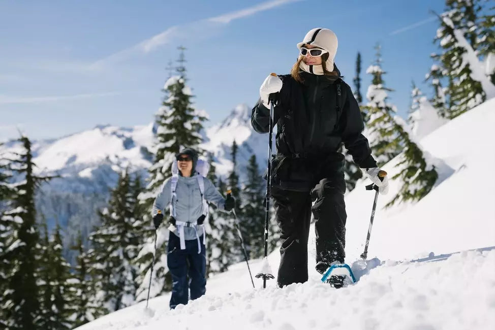 Schneeschuhwandern für Einsteiger: Der komplette Guide